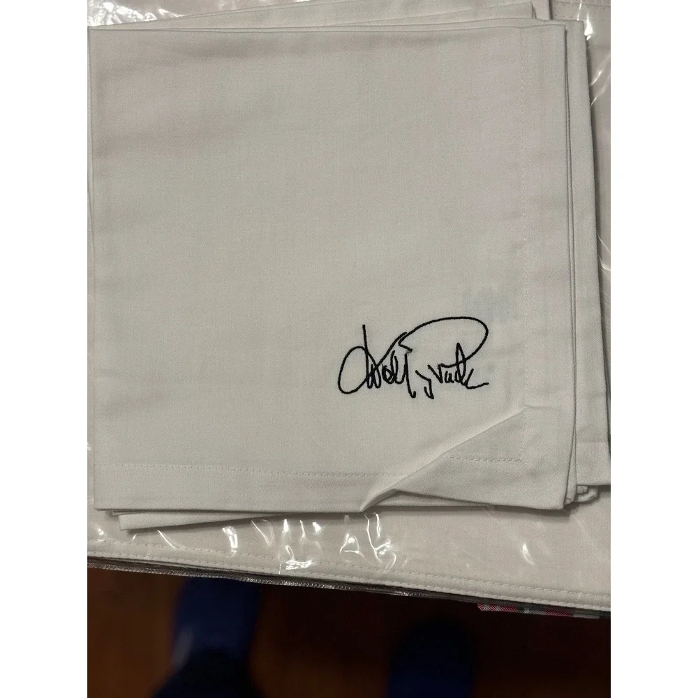Set of 4 White Cotton Placemats and Napkins with Embroidered Signature‎ NEW